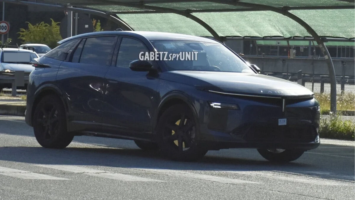 New Lancia Gamma: Electric Version Spotted Ahead of Launch