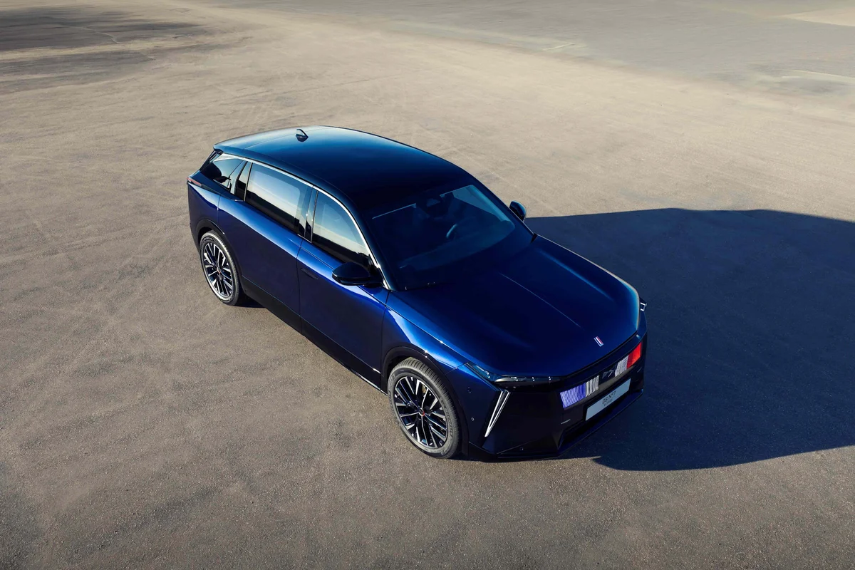 DS Unveils the DS N°7 ÉLYSÉE: A Modern Take on Presidential Luxury