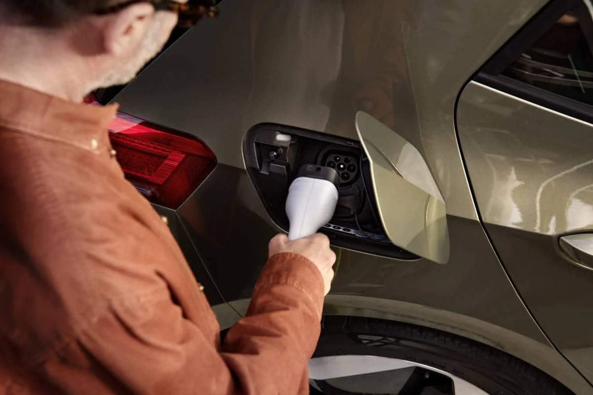 Leasing cars: dare to go electric differently!