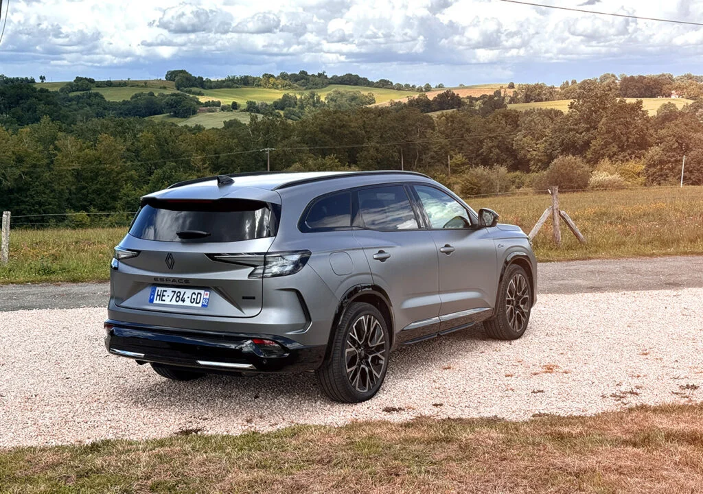 Test of Renault Espace 7-Seater - Price, Space, and Boot Volume